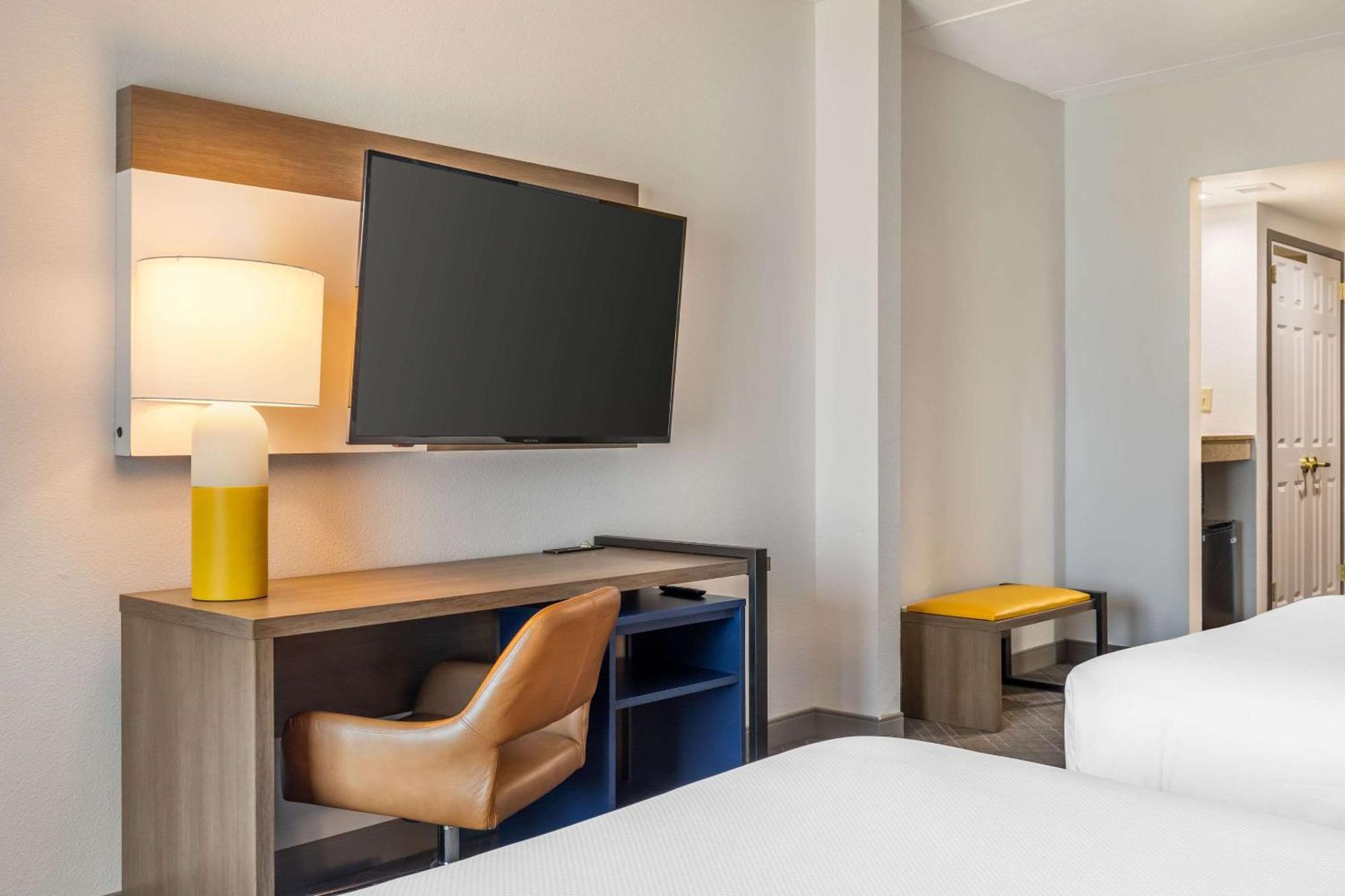 Comfort & East - Mckinney 3*
