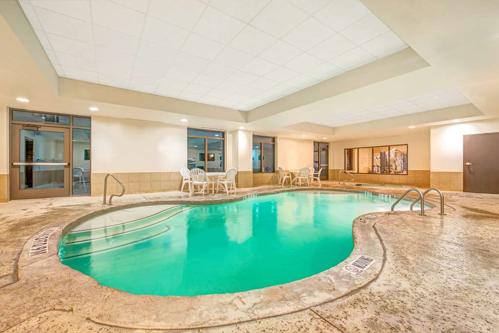 Wingate By Wyndham Hotel