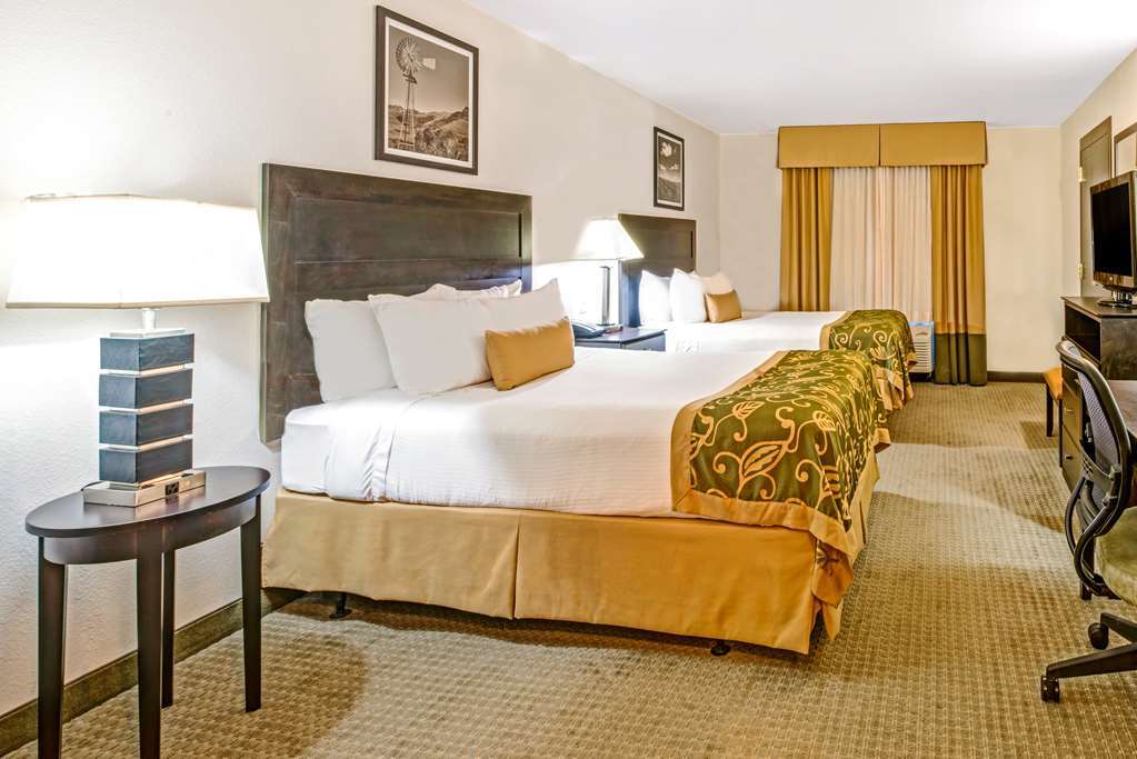 Wingate By Wyndham Hotel